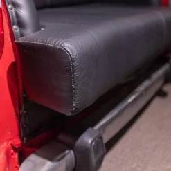 Eigene Herstellung 2-Sitzer-Sofas|Sofa 21689 Vintage Autoform Ambassador mit Scheinwerfern Leder/Metall schwarz-rot