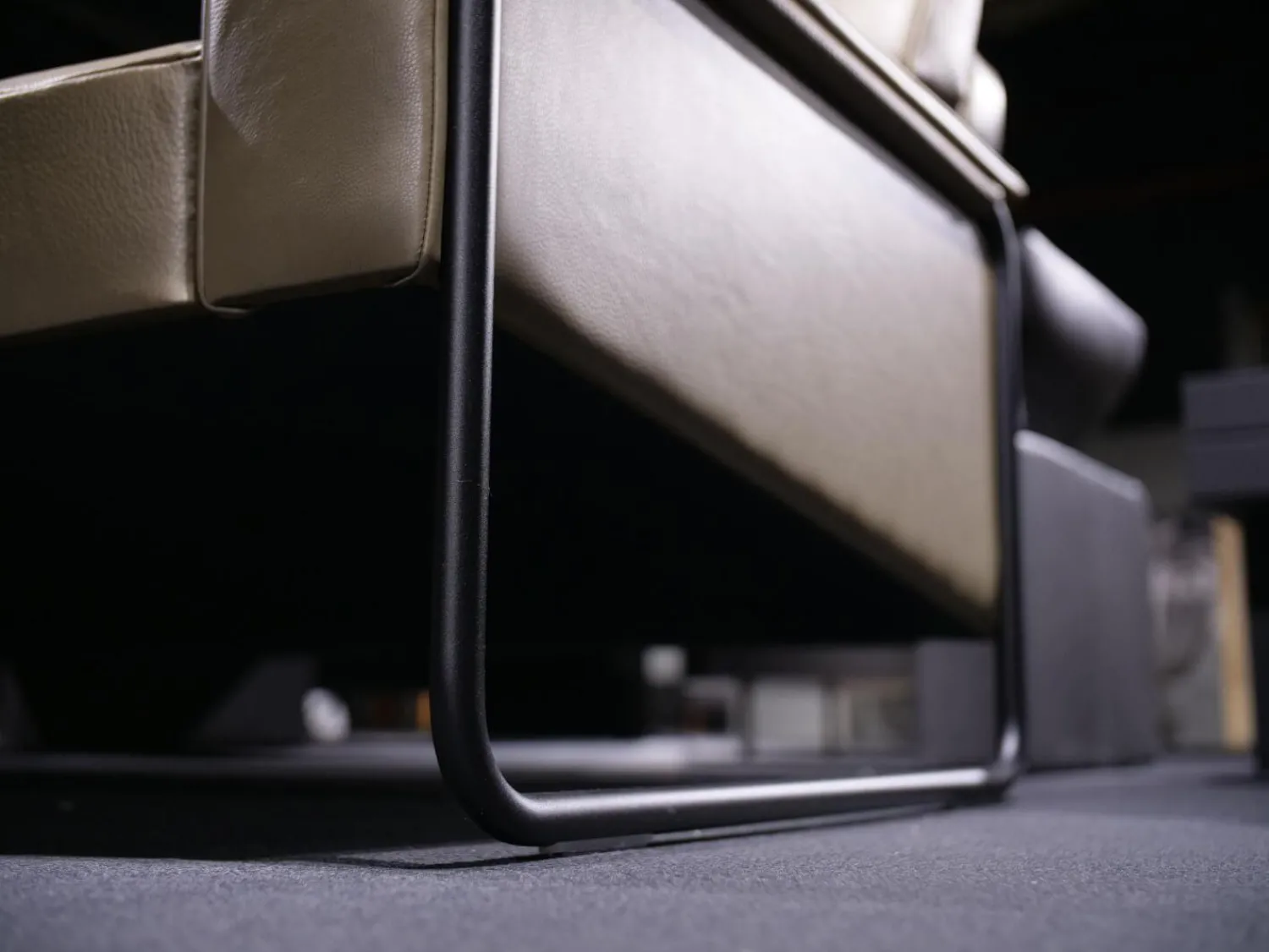 Jori 2-Sitzer-Sofas|Sofa Bellino Leder Lipano Oliv Grün Gestell Metall Mit Kissen Und Kopfstütze