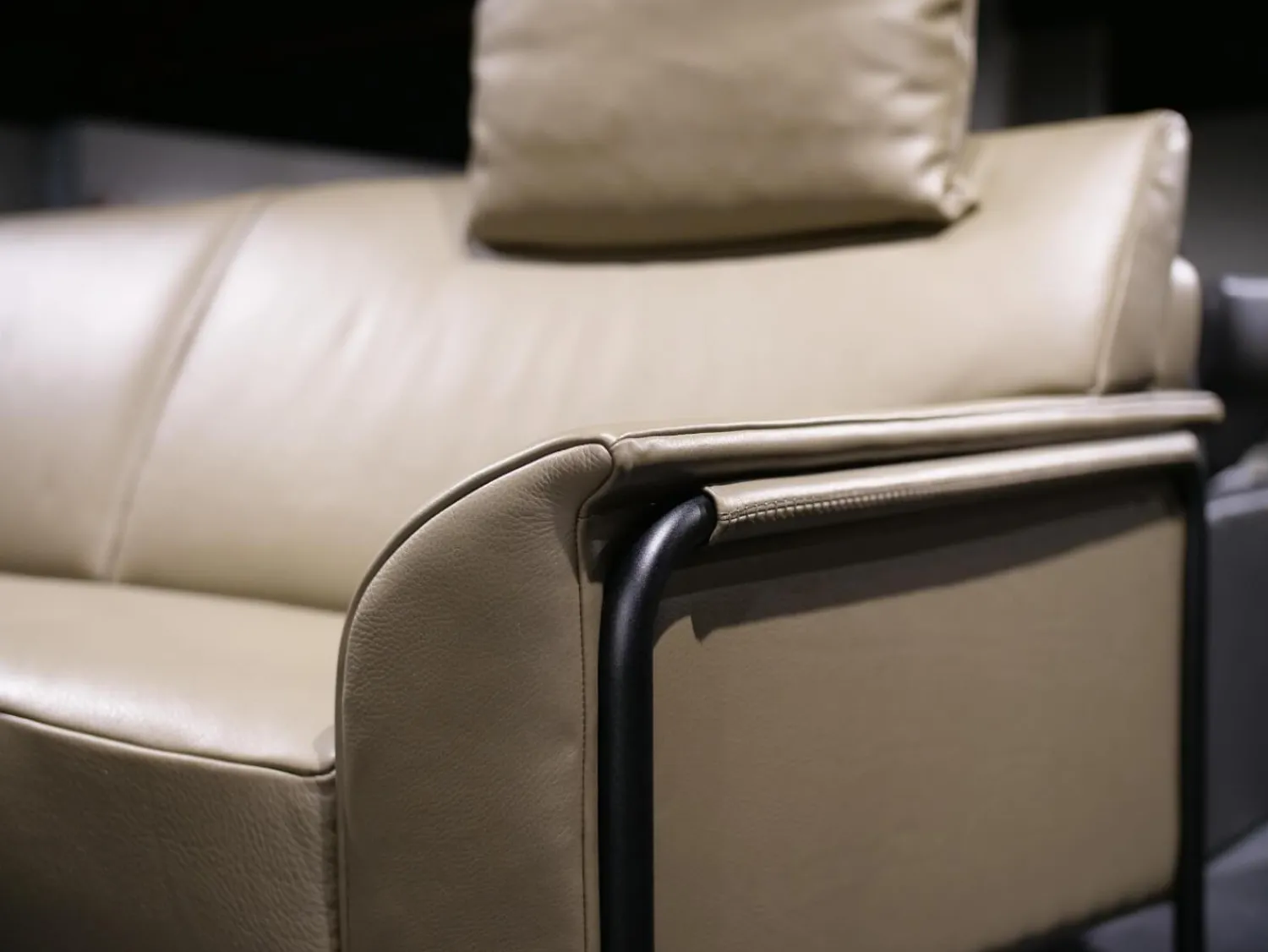 Jori 2-Sitzer-Sofas|Sofa Bellino Leder Lipano Oliv Grün Gestell Metall Mit Kissen Und Kopfstütze