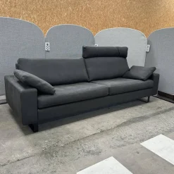 COR 2-Sitzer-Sofas|Sofa Conseta Leder 423 Schwarz Gestell Metallkufen Schwarz Pulverbeschichtet Inklusive Kissen