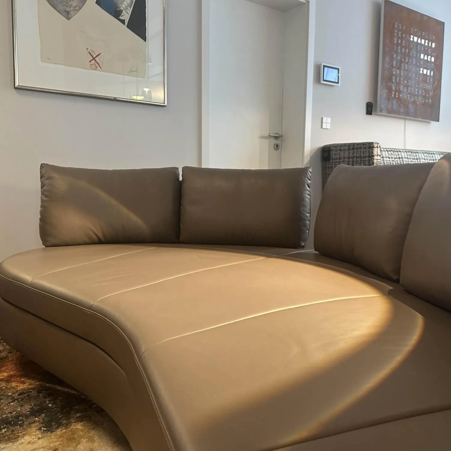 De Sede 3-Sitzer-Sofas|Sofa DS 167 129 Leder Touch Taupe Grau Füße Edelstahl Inklusive Kissen
