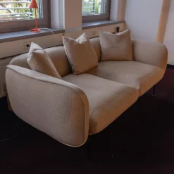 Prostoria 2-Sitzer-Sofas|Sofa Echo Bezug Stoff Mica Melba Grau Gestell Metall Schwarz