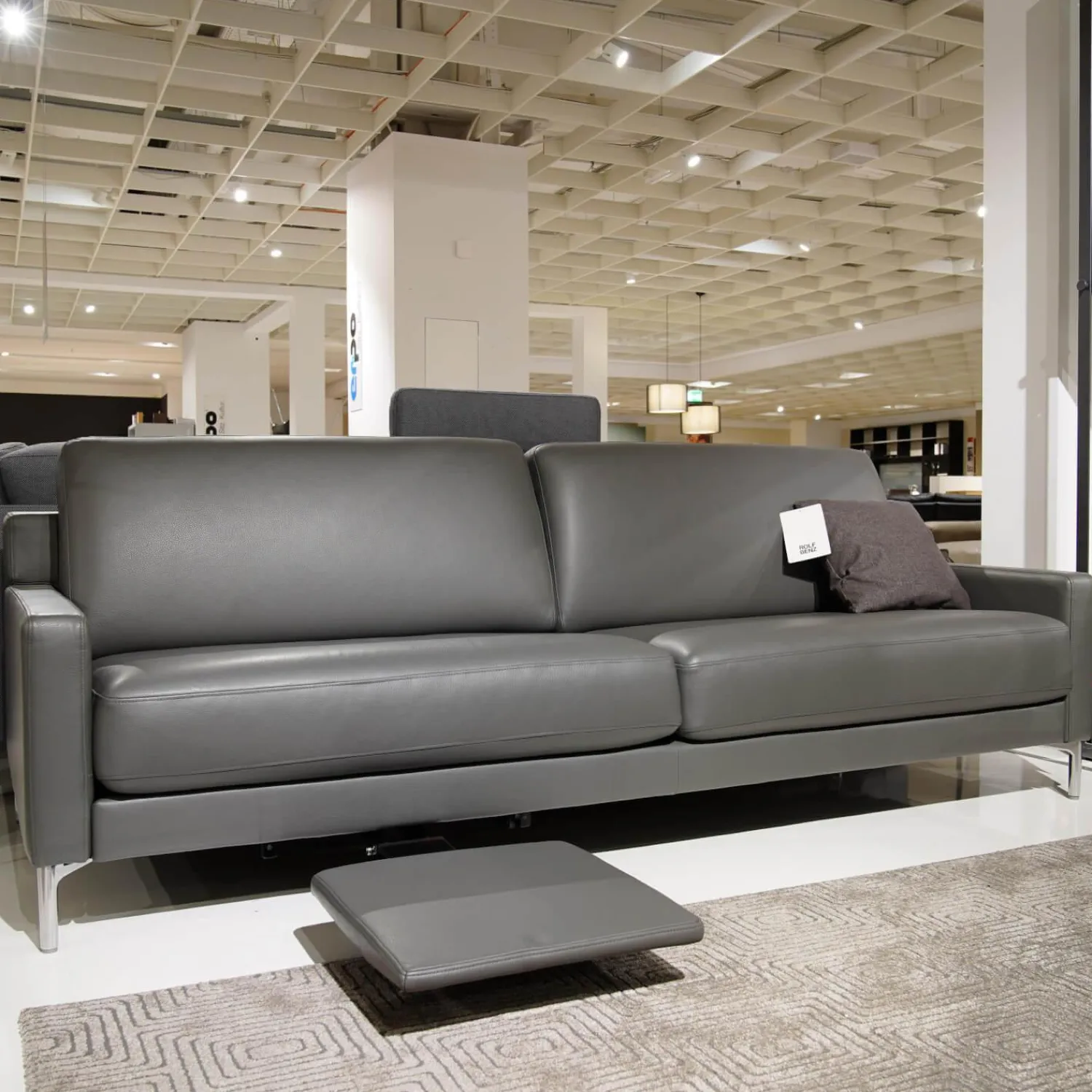 Rolf Benz 2-Sitzer-Sofas|Sofa Ego F011 Bezug Leder 40.308 Schiefergrau Gussfuß Aluminium Poliert Inklusive 1 Kissen
