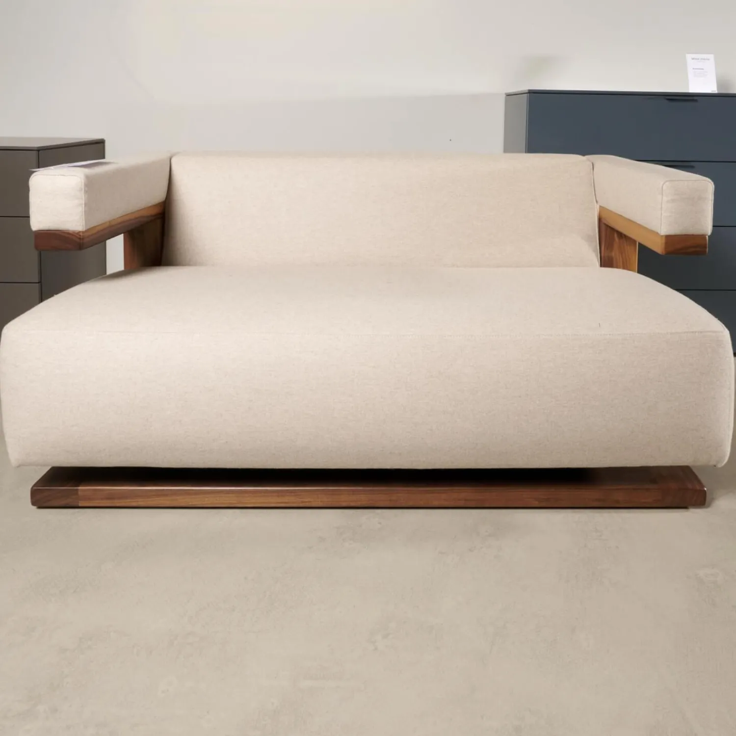 Tecta 2-Sitzer-Sofas|Sofa F51 2 Stoff Doma Beige Grau Gestell Nussbaum Massiv