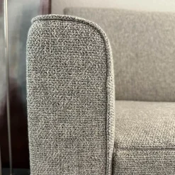 Jori 2-Sitzer-Sofas|Sofa Glove 8950 SO140 Stoff Bembebis C0720 Grau Untergestell Lackiert Bronze