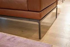 Jori 2-Sitzer-Sofas|Sofa Glove Pure Leder Lolita Cognac Braun Gestell Bronze Matt Pulverbeschichtet