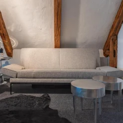 Jori 2-Sitzer-Sofas|Sofa Glove Pure Stoff Bembebis C0720 Grau Gestell Schwarz Lackiert