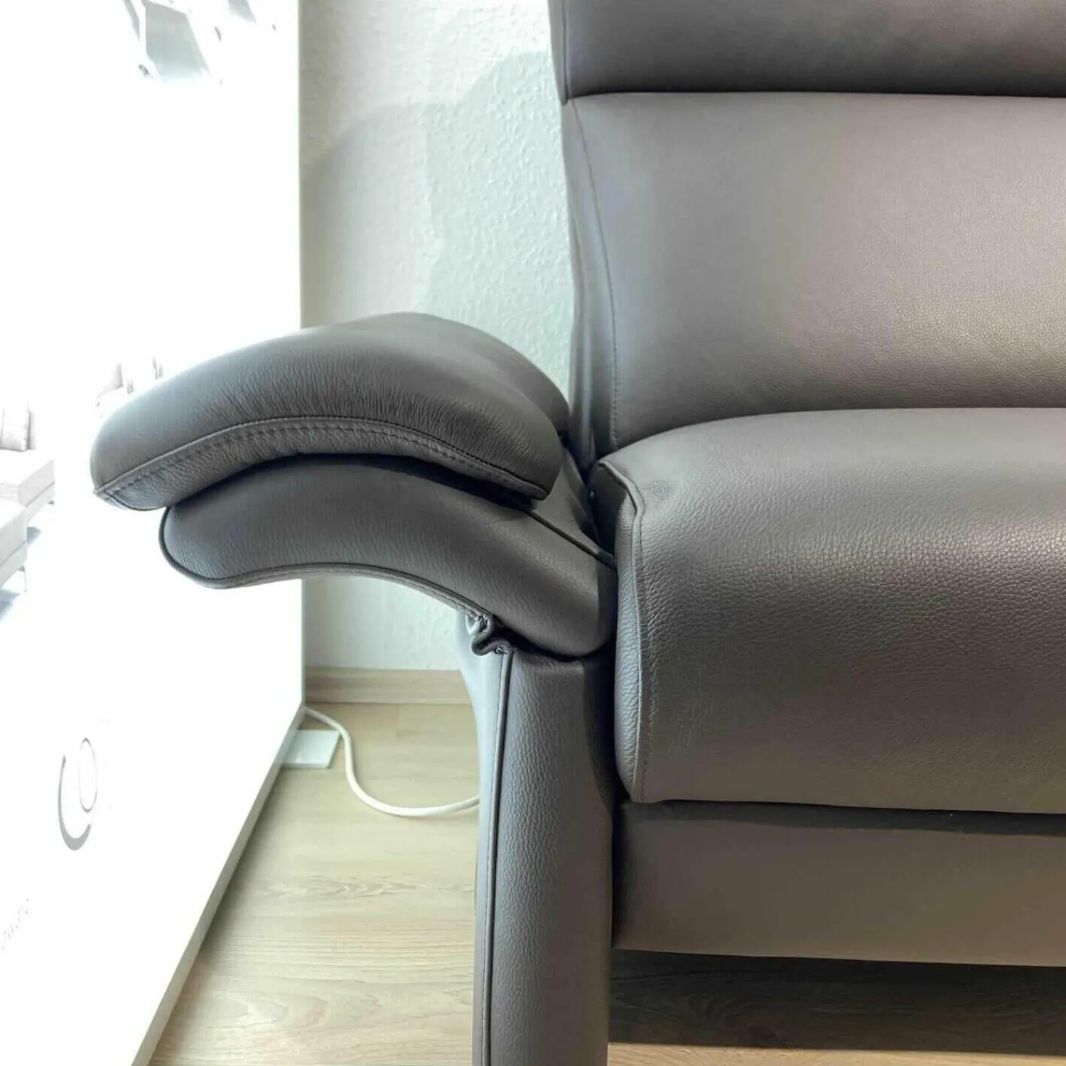 Puhlmann 2-Sitzer-Sofas|Sofa Gomera Zweisitzer Leder 18/7106 Dunkelbraun Savana 2 Armlehnen abklappbar