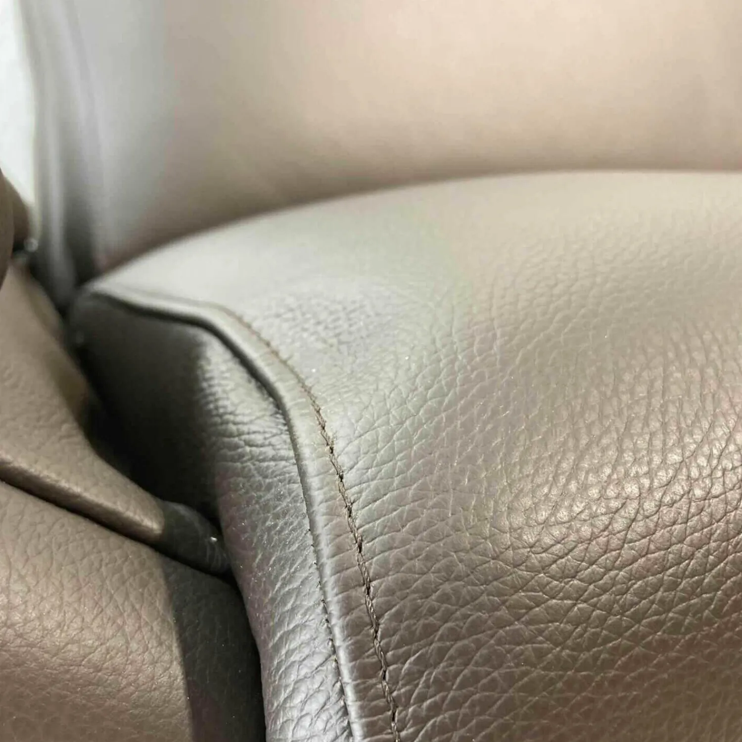 Puhlmann 2-Sitzer-Sofas|Sofa Gomera Zweisitzer Leder 18/7106 Dunkelbraun Savana 2 Armlehnen abklappbar