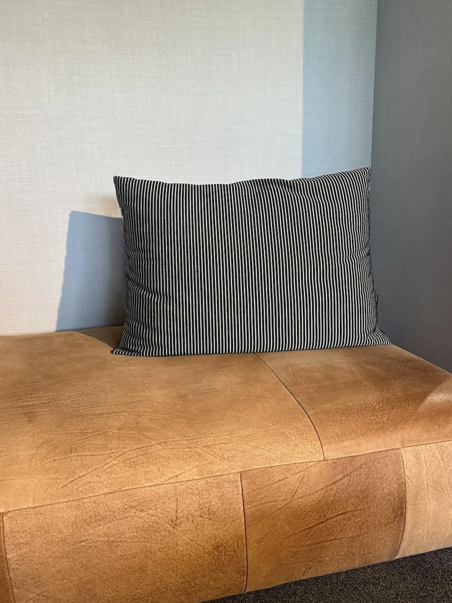 Bullfrog 2-Sitzer-Sofas|Sofa Iwan Leder Crazy Nubuk Tobacco 2510 26 Braun Füße Kunststoff Gleiter Inklusive Cushion Iwan Ohne Mehrfarbiges Kissen