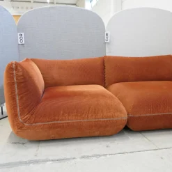 COR 3-Sitzer-Sofas|Sofa Jalis 21 Stoff 9072 Kürbis Orange Rot Nahtband 5091 Mittelgrau
