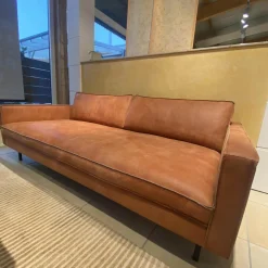 TM Collections 2-Sitzer-Sofas|Sofa L Buster XL Leder B Desert Tobacco 17537 Braun Metallfuß Schwarz Pulverbeschichtet
