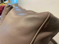 Poltrona Frau 2-Sitzer-Sofas|Sofa Let It Be Leder Soul Smokey Braun mit 2 Kissen und Kopfstütze