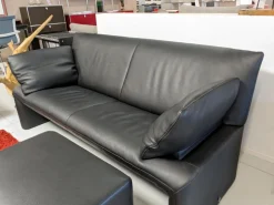 Jori 2-Sitzer-Sofas|Sofa Linea 210 Leder Fuerte Schwarz mit Hocker