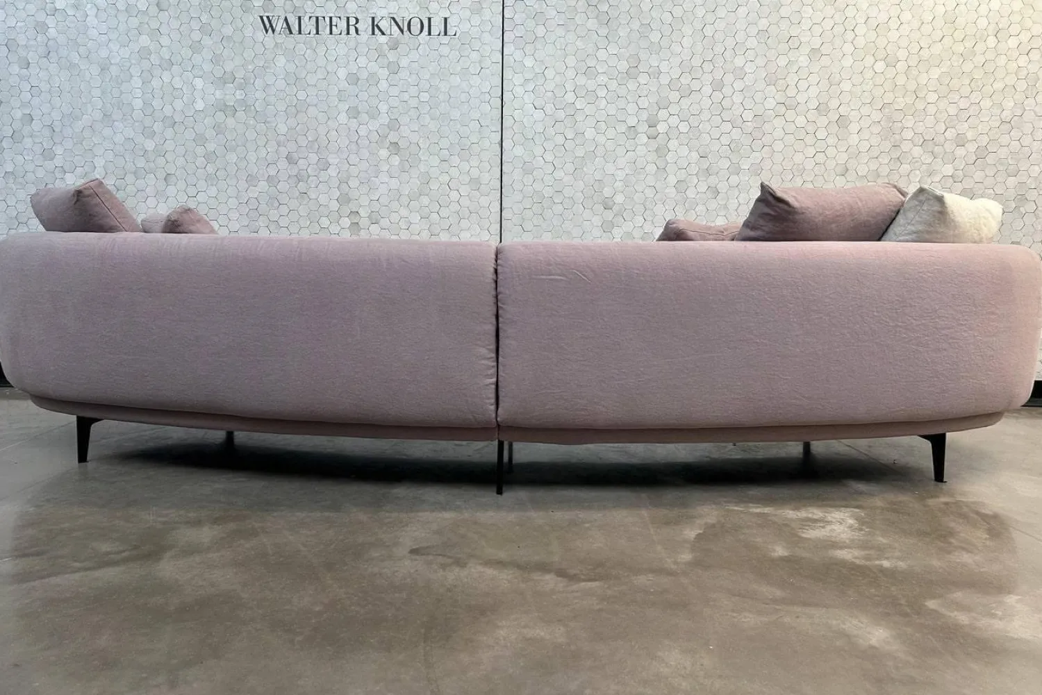 Walter Knoll Wohnlandschaften|3-Sitzer-Sofas|Sofa Maaru 850 Stoff Lino 7899 Magnolia Violett Gestell Schwarz Matt Pulverbeschichtet Inklusive 5 Kissen