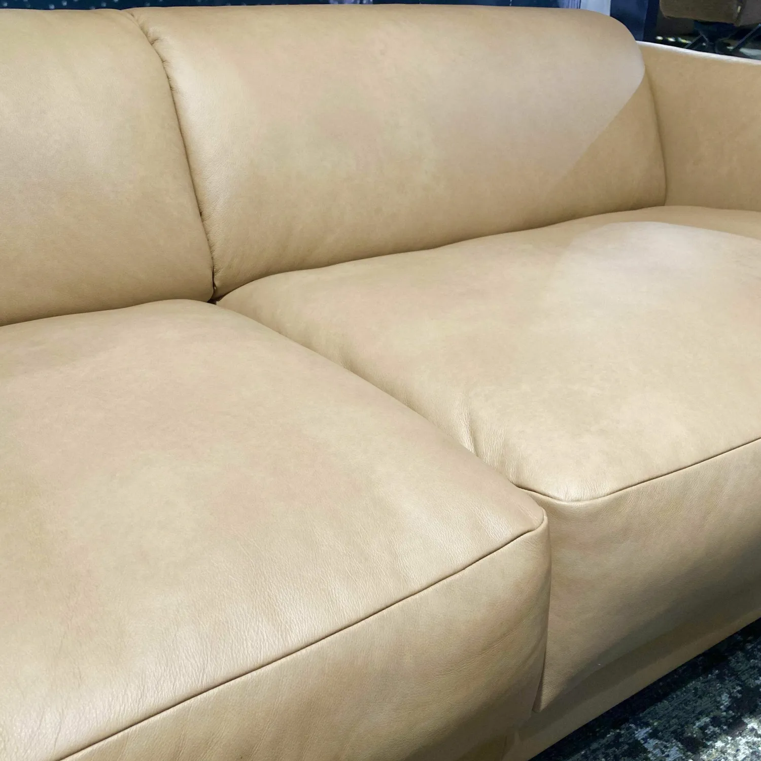 Rom 2-Sitzer-Sofas|Sofa Matheo CC180 Leder Kenia Camel Beige Gestell Mattschwarz