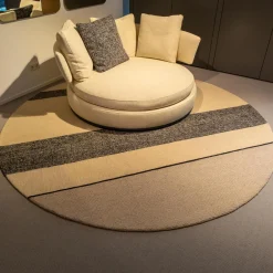 B&B Italia 2-Sitzer-Sofas|Sofa Maxalto Amoenus Stoft Stoff Lou Bastfarben 2613102 Beige Sockel Graphit mit Teppich