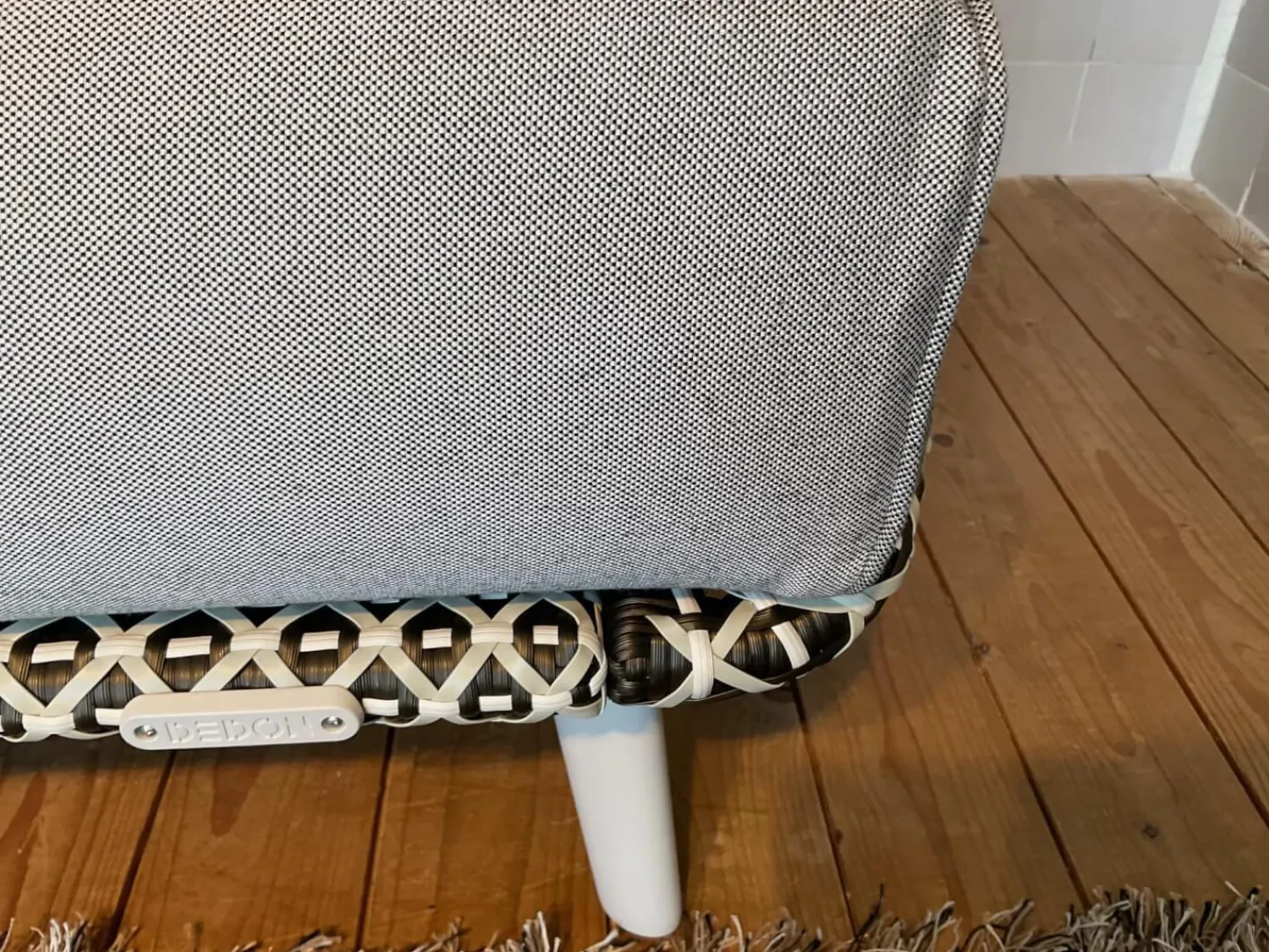 DEDON Loungemöbel|Sofa Mbarq Stoff A Natura Ash Grau Gestell Aluminium Lipari Pulverbeschichtet Inklusive Kissen