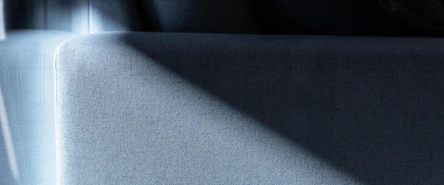 Sophisticated Living Ecksofas|Sofa mit Longchair in Stoff Linea 11 Acqua Blau Grau