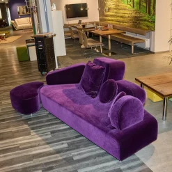 Brühl 2-Sitzer-Sofas|Sofa Mosspink Bezug Stoff 4473 87 Samt Lila Violett Alufuß Rund Ausrichtung Links Inklusive Hocker Und 3 Kissen