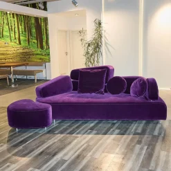 Brühl 2-Sitzer-Sofas|Sofa Mosspink Bezug Stoff 4473 87 Samt Lila Violett Alufuß Rund Ausrichtung Links Inklusive Hocker Und 3 Kissen