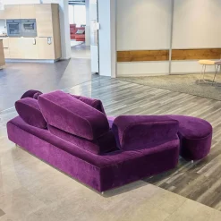 Brühl 2-Sitzer-Sofas|Sofa Mosspink Bezug Stoff 4473 87 Samt Lila Violett Alufuß Rund Ausrichtung Links Inklusive Hocker Und 3 Kissen