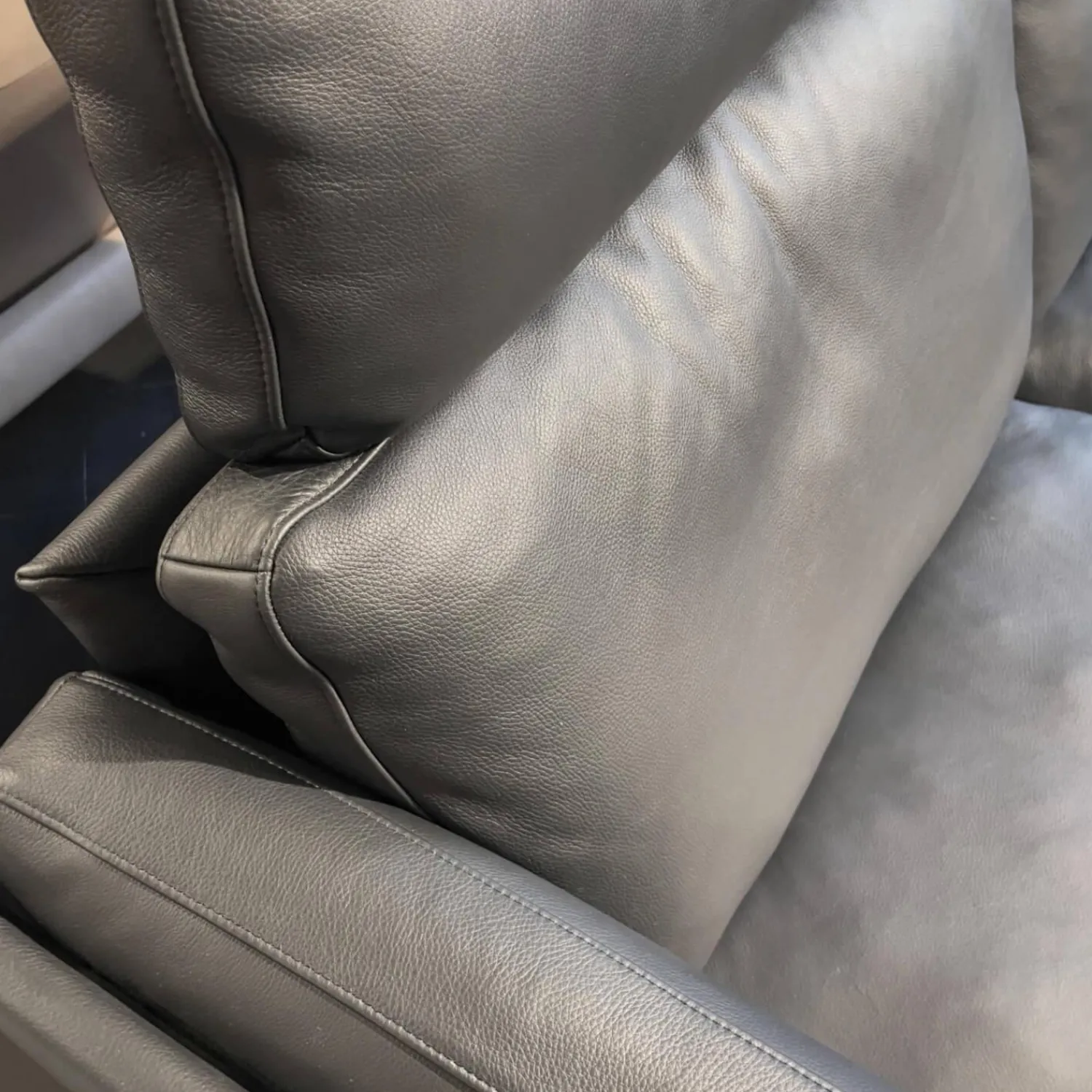 Erpo 2-Sitzer-Sofas|Sofa Panama 400 Bezug Leder K 250 100 Black Schwarz Rohrkufe Hochglanz Mit Kopfstütze