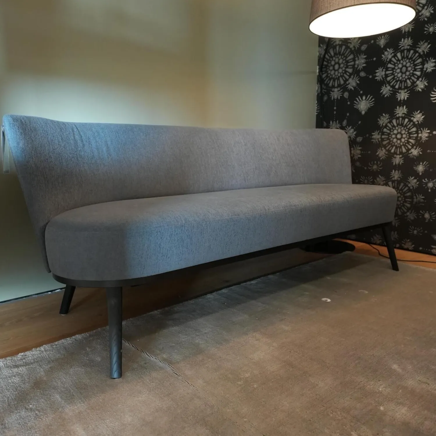 Bielefelder Werkstätten Bänke|Sofa Polo Cocktail 107-3002 Stoff Caliente 04242 Farbe 700 Grau Gestell Eiche Schwarz