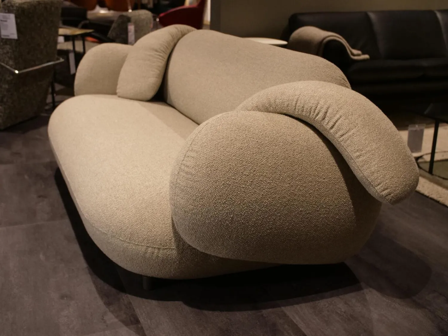 Leolux 2-Sitzer-Sofas|Sofa Pulla R16-B20 Bezug Stoff Hell-braun Füße Epoxy Charcoal Schwarz Grau Matt