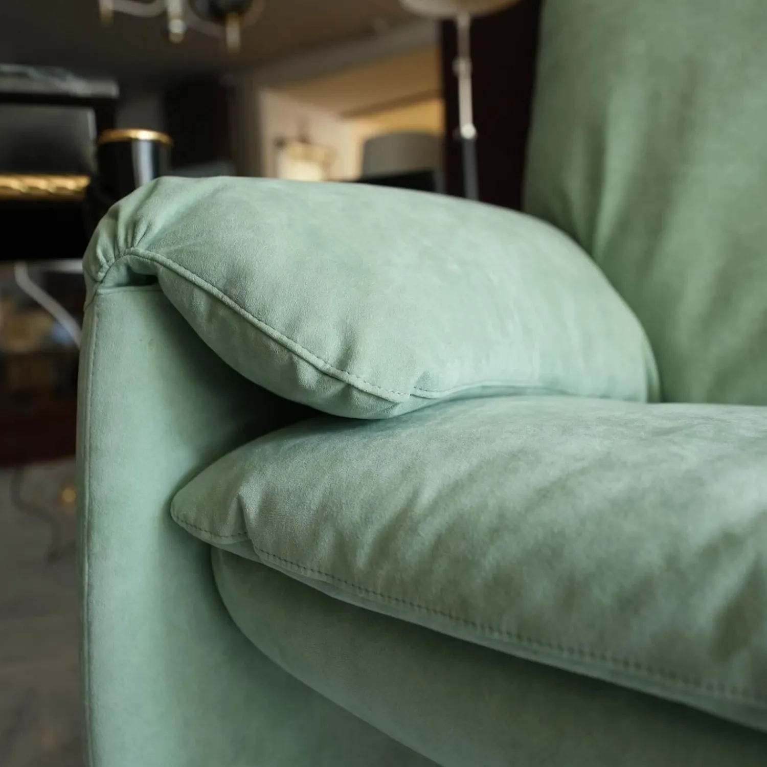 Leolux 2-Sitzer-Sofas|Sofa Ronchamp Bezug Alcantara 2156 Grün