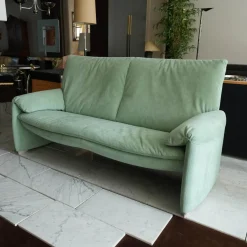 Leolux 2-Sitzer-Sofas|Sofa Ronchamp Bezug Alcantara 2156 Grün