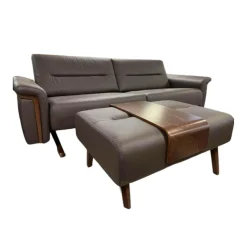 Stressless 2-Sitzer-Sofas|Sofa 2,5-Sitzer Stella Leder Batick Brown Armlehne mit Holzdetail inkl. Hocker mit Hockertisch