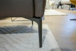 Jori 2-Sitzer-Sofas|Sofa Sophia City Leder Lipano Fondente Dunkelbraun Gestell Metall Schwarz