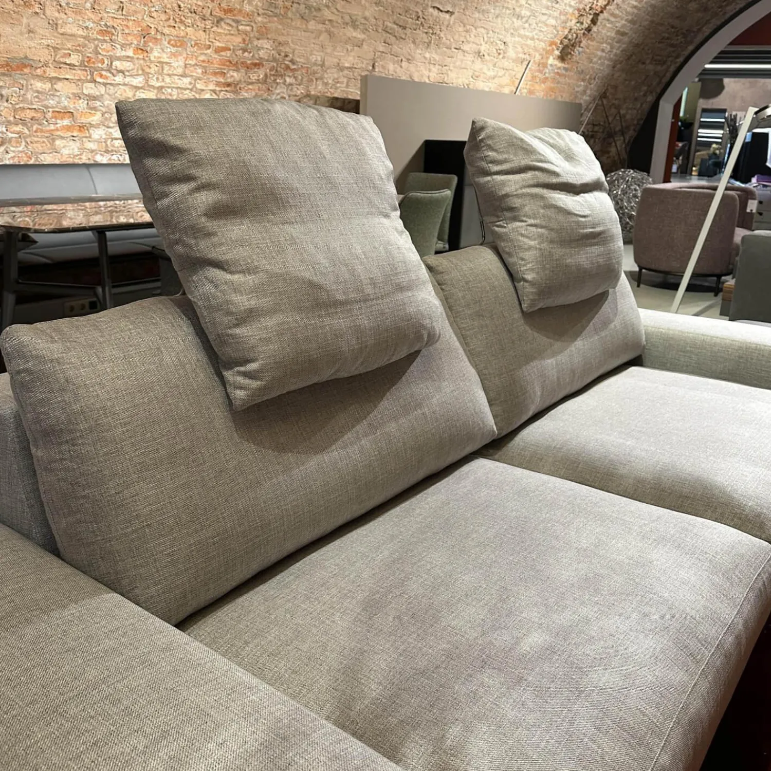 Bielefelder Werkstätten 2-Sitzer-Sofas|Sofa Spirit Stoff JAB Xantos 1 1362 093 Grau Gestell Platingrau Lackiert Metallfuß Chrom Mit Rückenverstellung Und Kissen