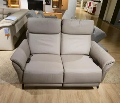 Mondo 2-Sitzer-Sofas|Sofa Sunatra Stoff Caballo Light Grey Grau Metallfuß Schwarz Matt Mit Motorischer Herz Waage Funktion