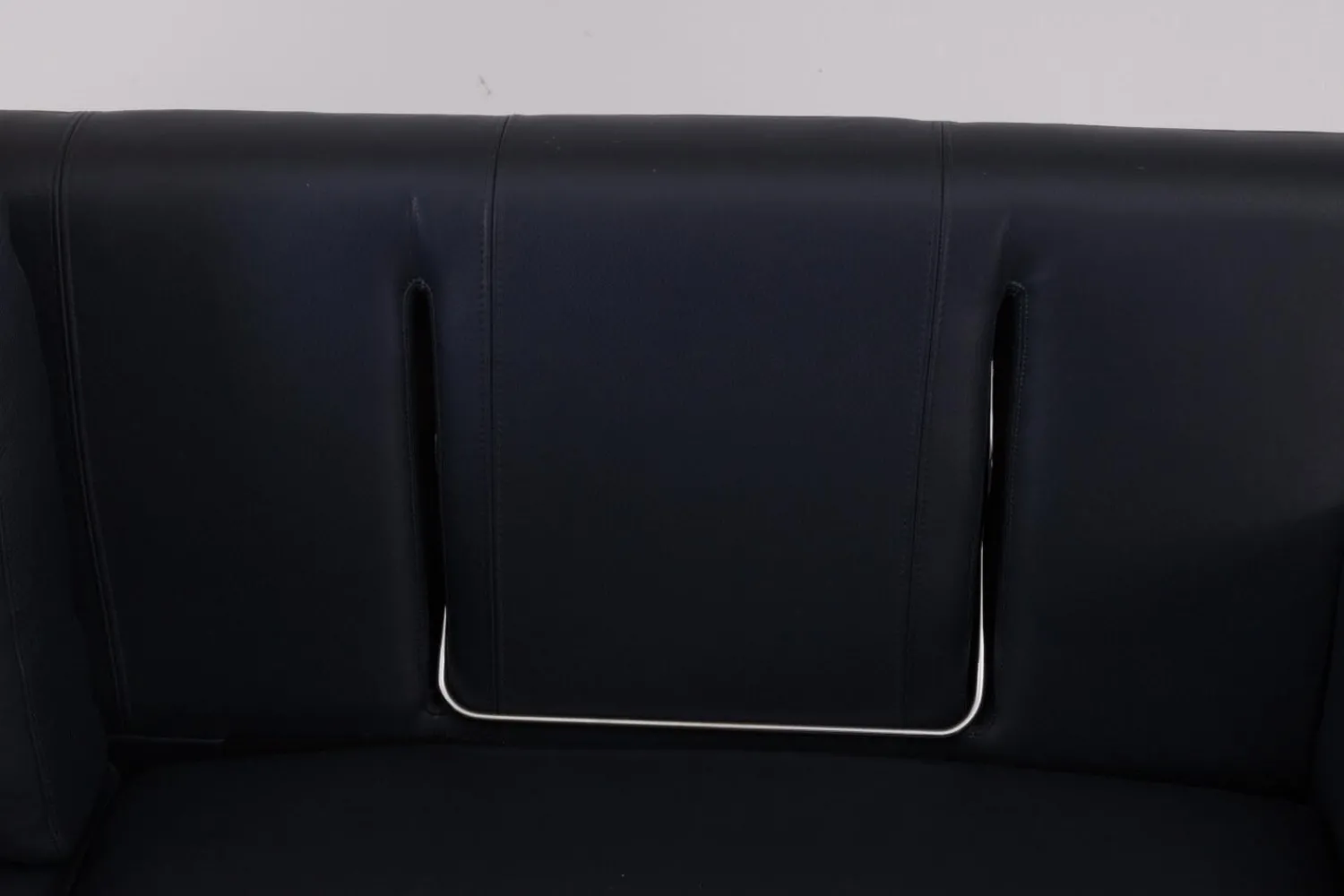 Werther 2-Sitzer-Sofas|Sofa Variation 108 Leder L7060C Dunkelblau Füße Edelstahlkufen Silber Inklusive Kopfteilkissen