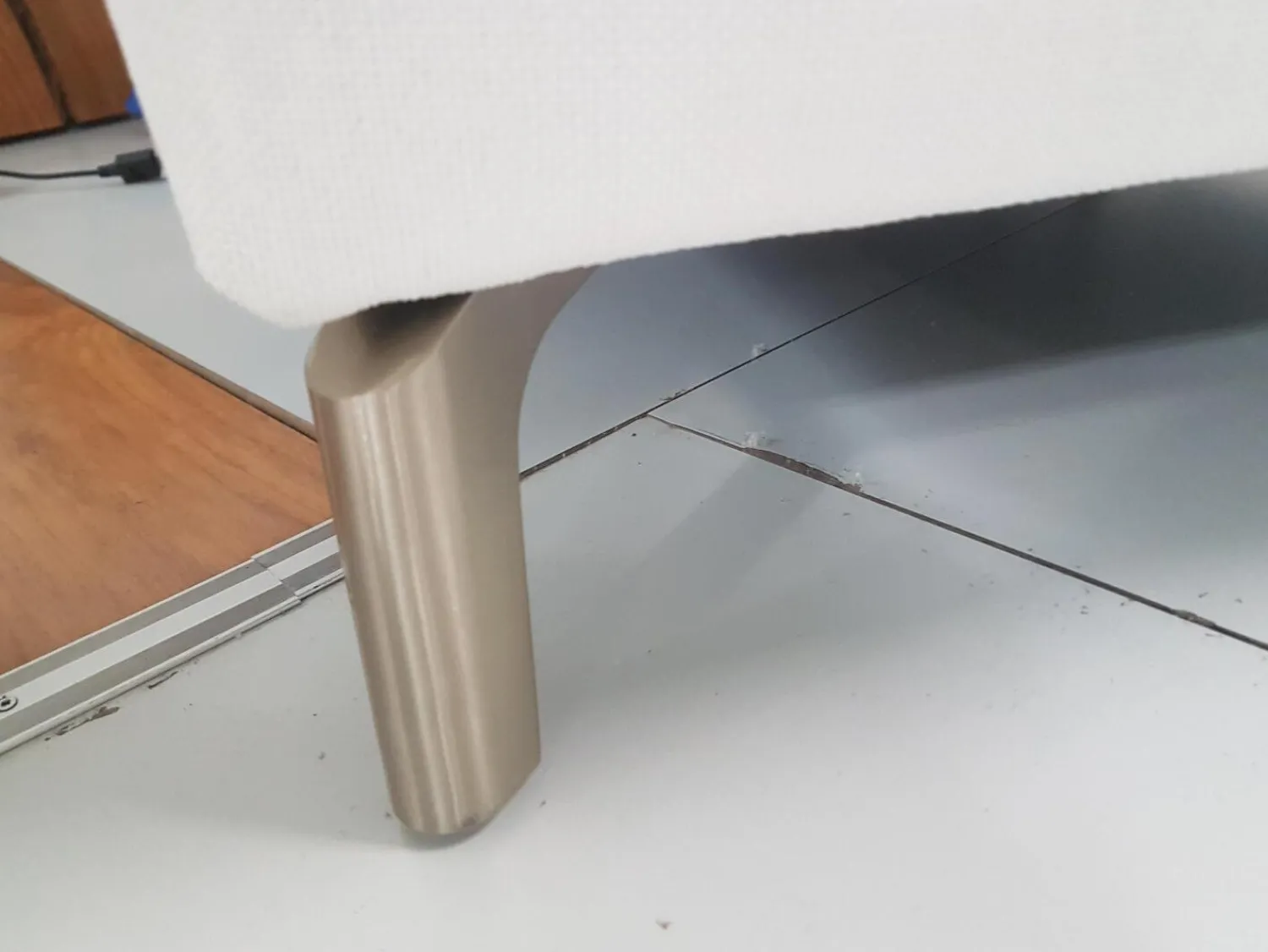 WK Wohnen 2-Sitzer-Sofas|Sofa Venosa Stoff Cl.4 Nevio Weiß mit Verstellfunktion