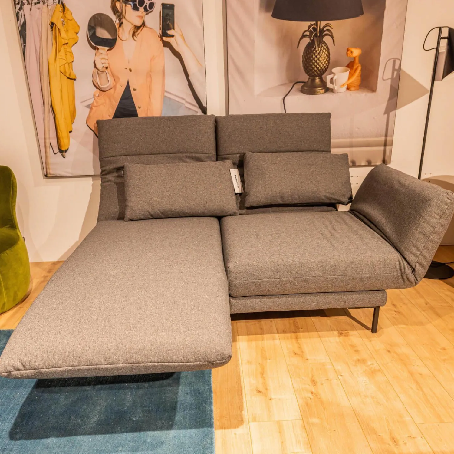 freistil Rolf Benz 2-Sitzer-Sofas|Sofabank Liege 140 Stoff 3041 Zeltgrau Winkelfuß Schwarz Mit Klappbaren Armteilen