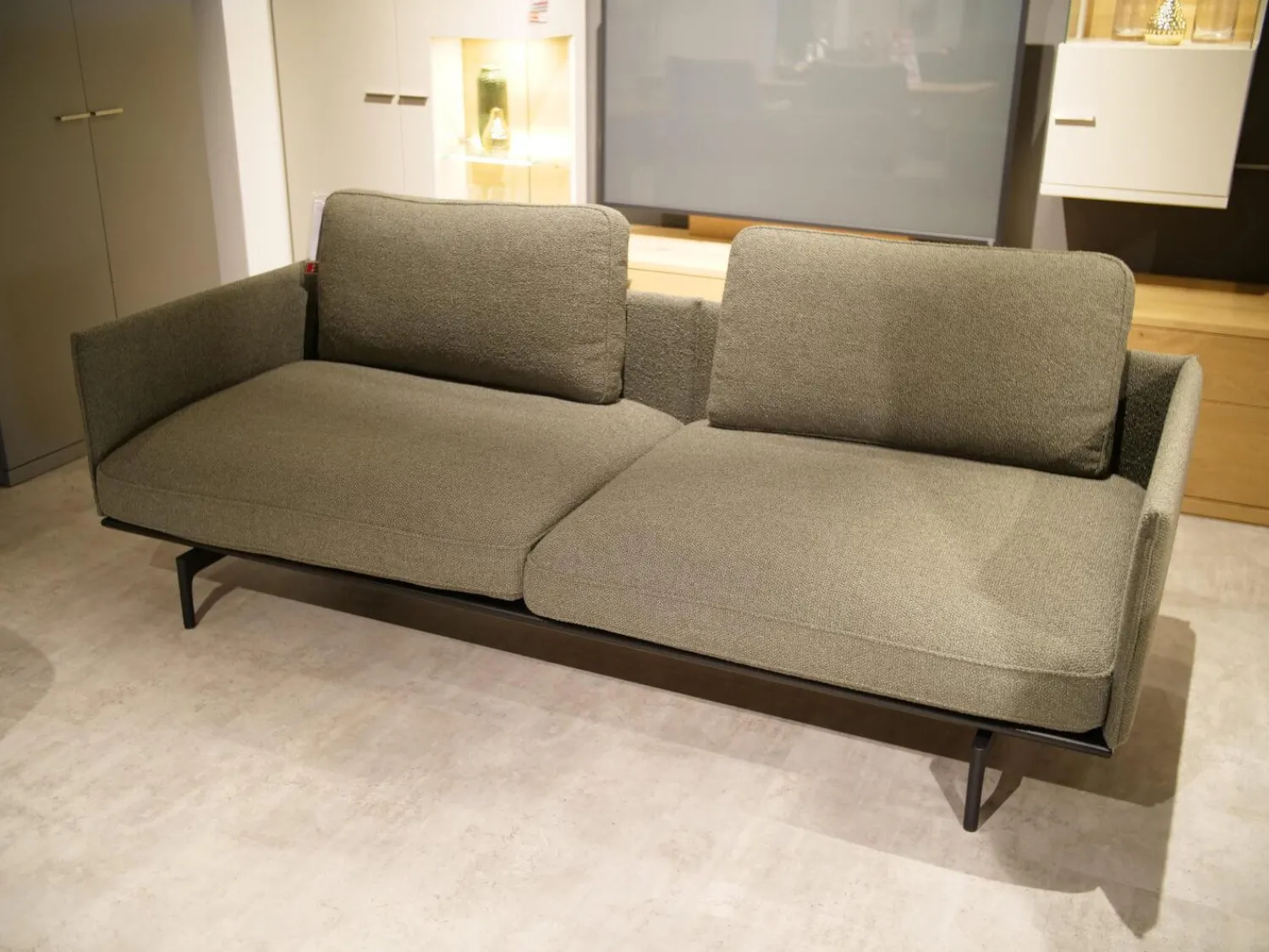 Rolf Benz 2-Sitzer-Sofas|Sofabank Liv Smart 536 Stoff 24.140 Grüngrau Gestell Aluminium Feinstruktur Pulverbeschichtet Matt RAL 9017 Schwarz Mit Rückenkissen