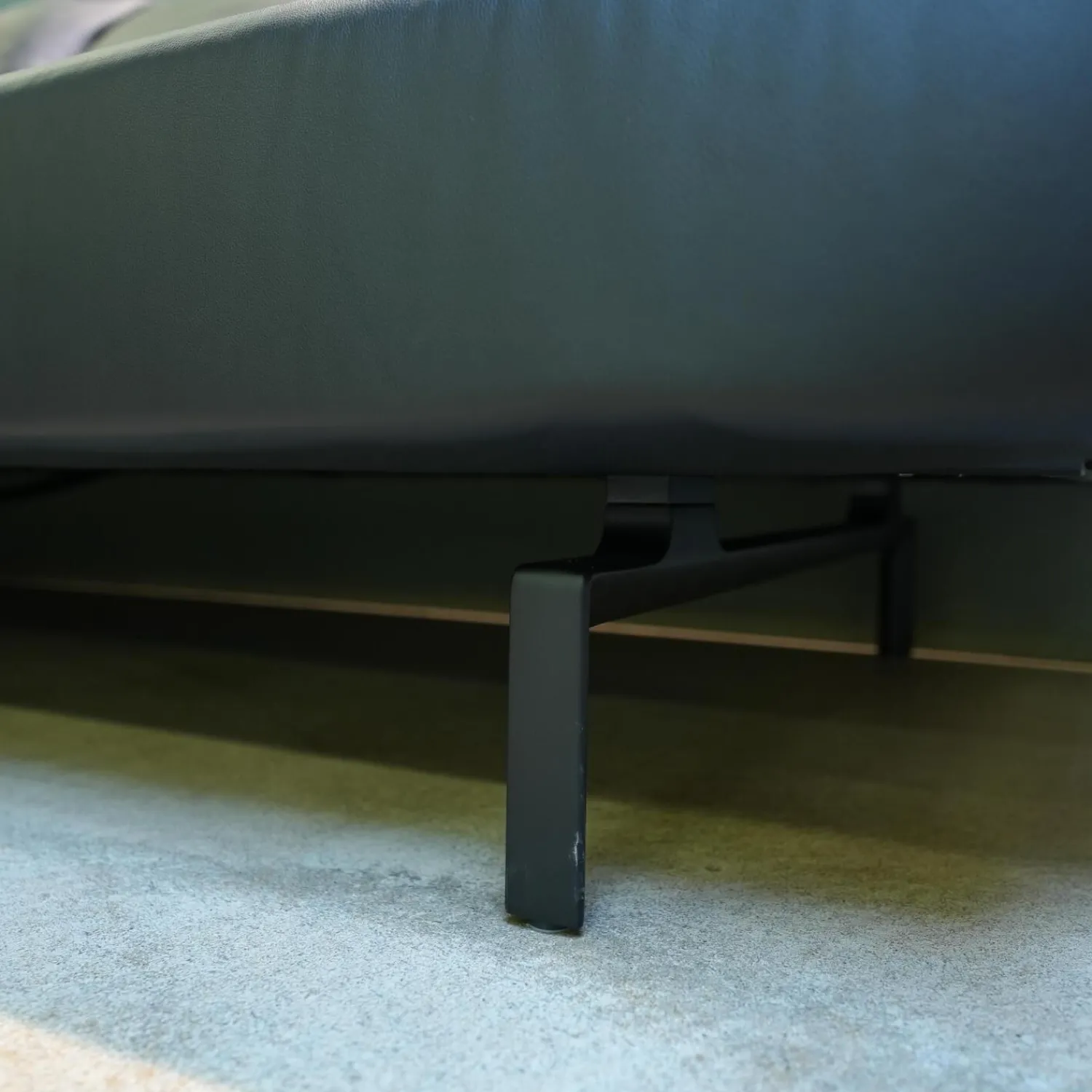 Walter Knoll Ecksofas|Sofaecke Muud C21 Leder Ascot Black Schwarz Kufen Matt Pulverbeschichtet Schwarz