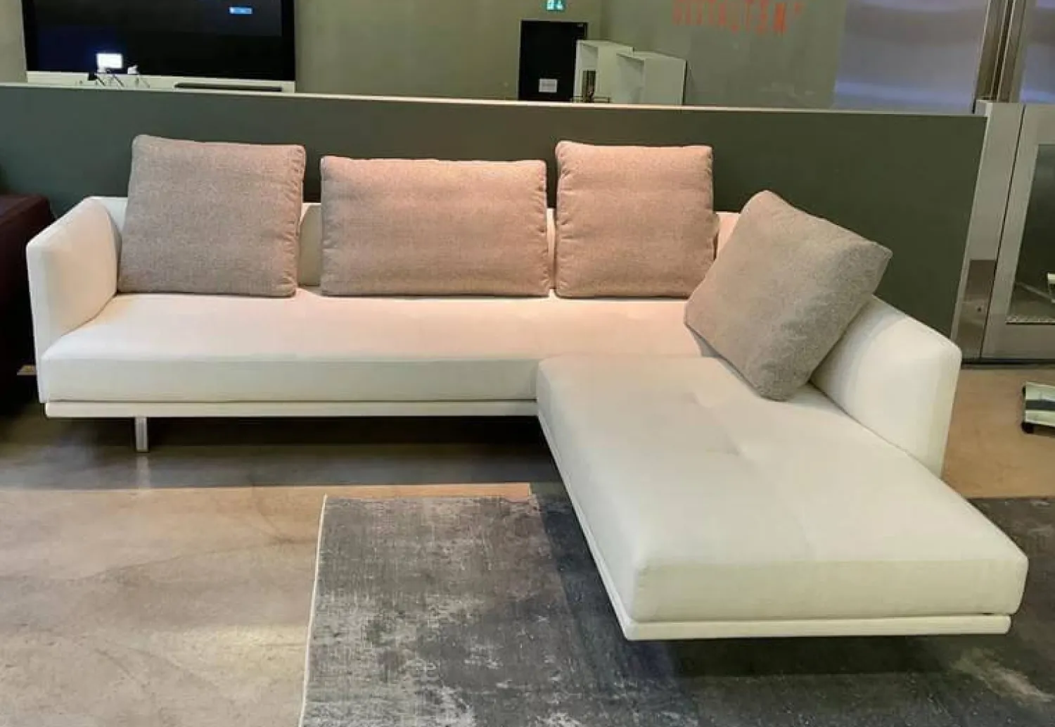 Walter Knoll Ecksofas|Sofaecke Prime Time Version B Stoff Bora Wool Kufen Aluminium Hochglanz mit Schwenkfunktion