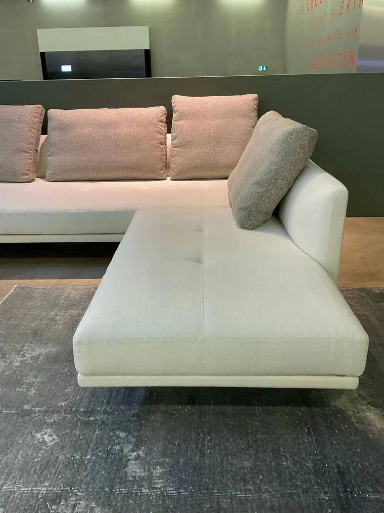 Walter Knoll Ecksofas|Sofaecke Prime Time Version B Stoff Bora Wool Kufen Aluminium Hochglanz mit Schwenkfunktion