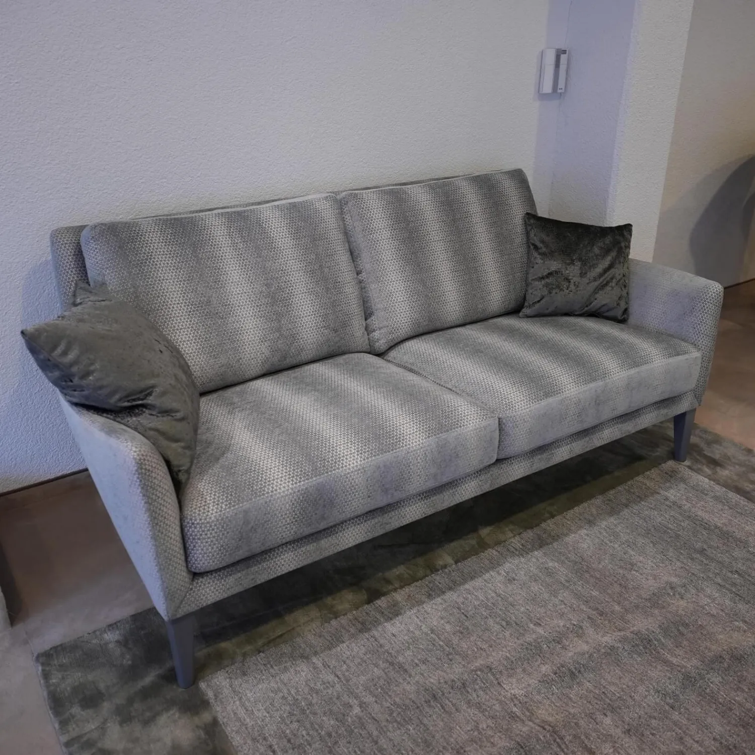 Bielefelder Werkstätten Polstergruppen|Sofagarnitur Coco Bezug Jab 9 2241 091 Graubeige Füße Massivholz Lackiert Grau