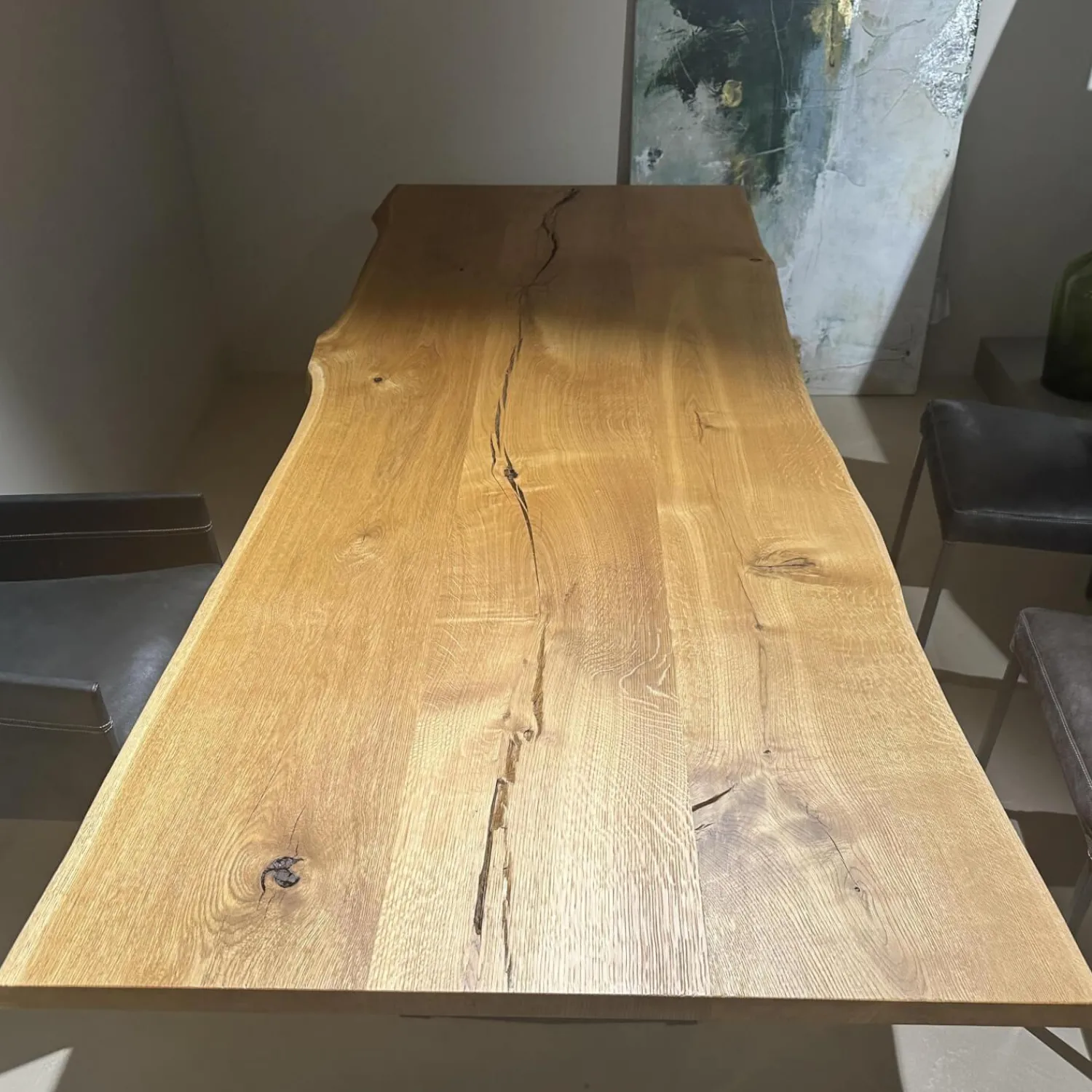 Paul Lindberg Esstische|Stammtisch Ruvio Planke Platte Eiche Wild Mitt Offenen Ästen Und Rissen Gestell Metall Bronze Lackiert