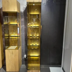 Hartmann Vitrinen & Highboards|Standvitrine Benjo Rechts Kerneiche Umato Sägerau Gebürstet Mit Beleuchtung Ohne Dekoration