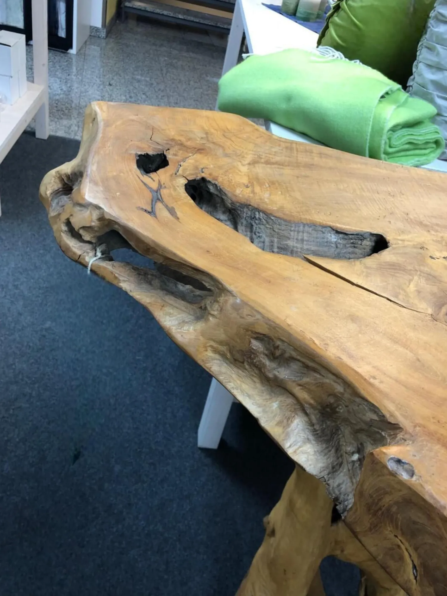 Henke Beistelltische|Stehtisch ST 110 Ausführung Teak Wurzelholz Gewachst