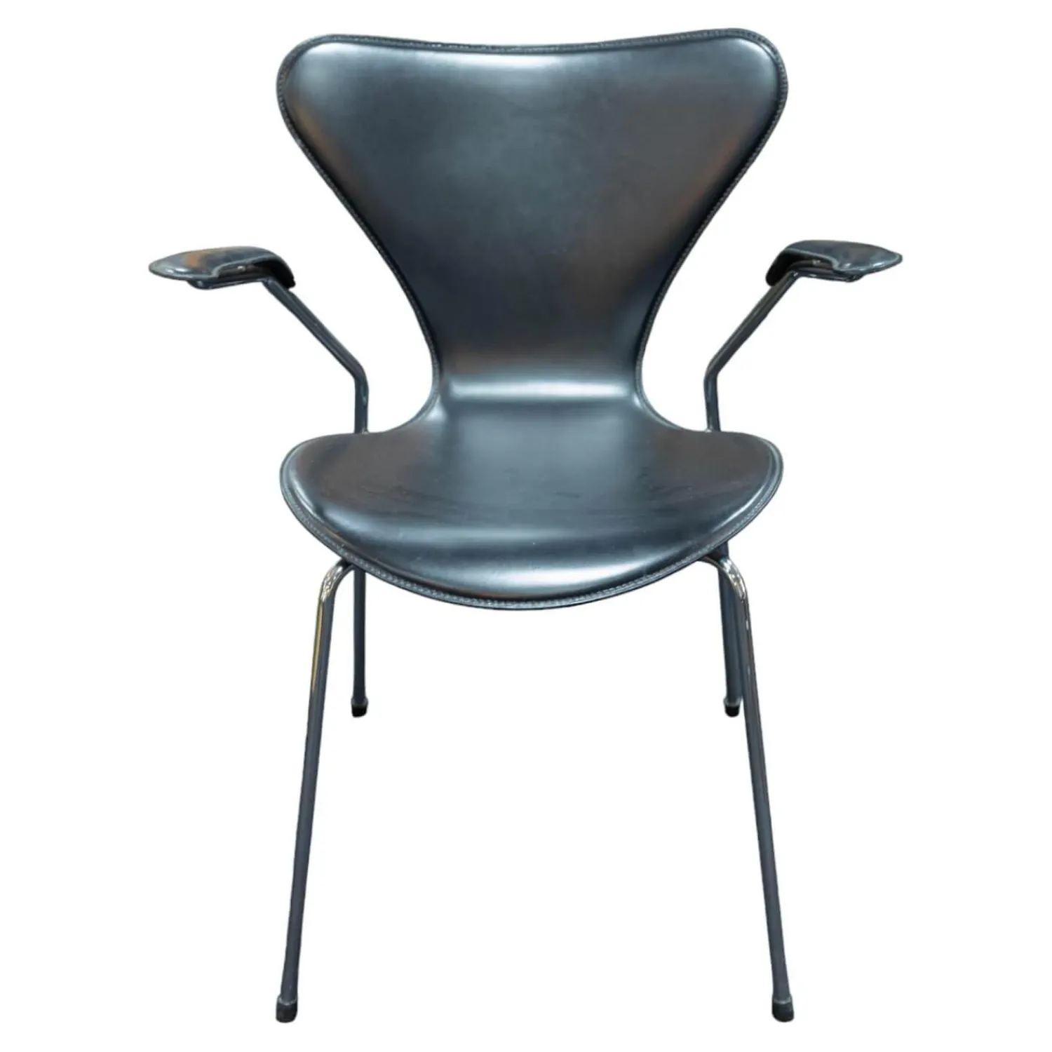 Fritz Hansen Einzelstühle|Stuhl 3207 Serie 7 Sitzschale Vollpolster Bezug Leder Kat. 5 Schwarz Untergestell Stahlrohr Verchromt