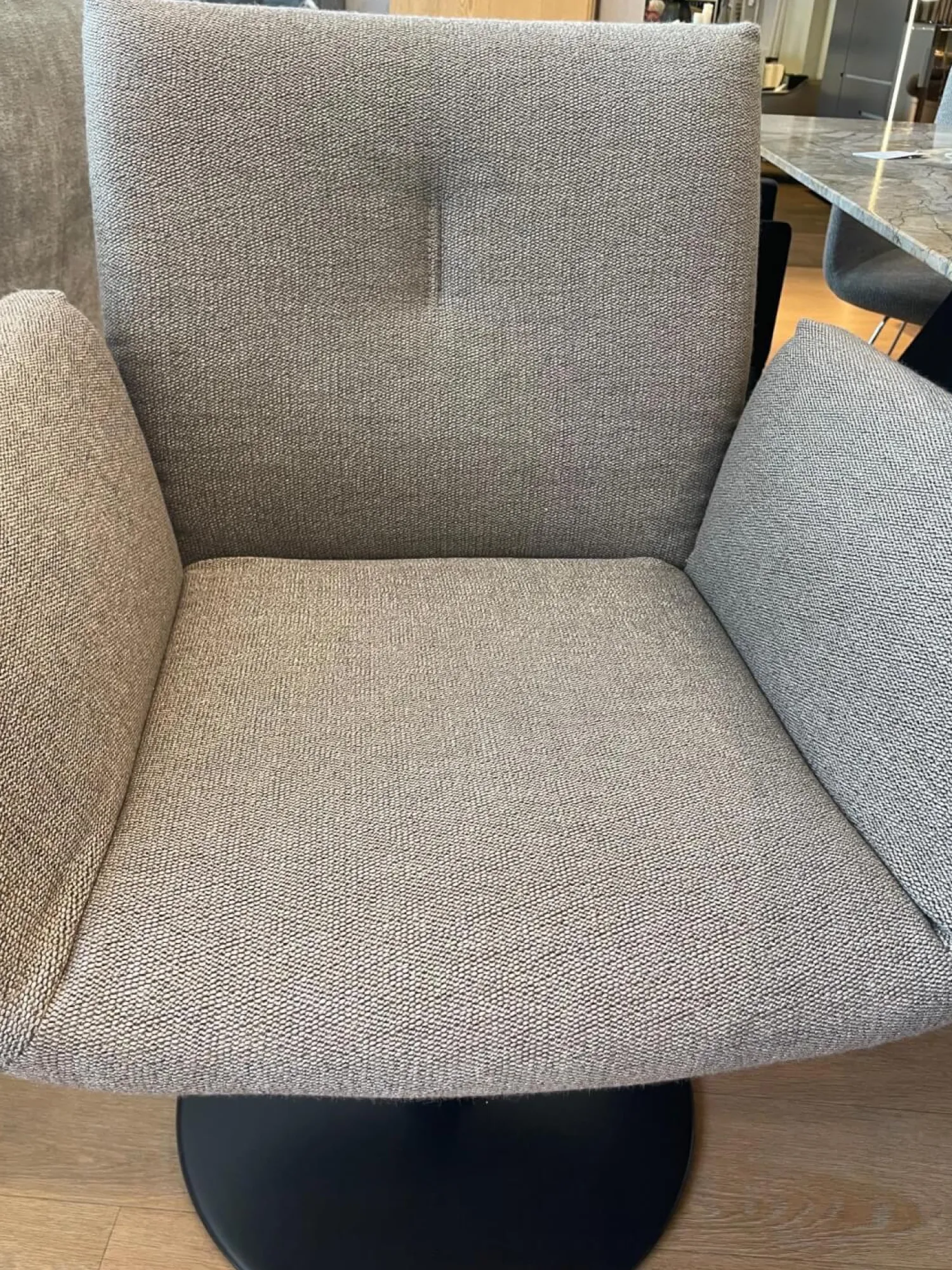 COR Einzelstühle|Stuhl Alvo Stoff 9127 Braun Tellerfuß Schwarz