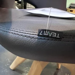 Team 7 Einzelstühle|Stuhl Aye Leder L1 Schwarzbraun Drehgestell Eiche Weißöl