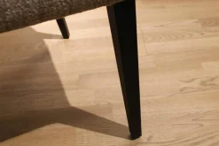 Porada Einzelstühle|Stuhl Chloé Stoff Patch V.05 Grau Gestell Nussbaum Canaletta Gebeizt